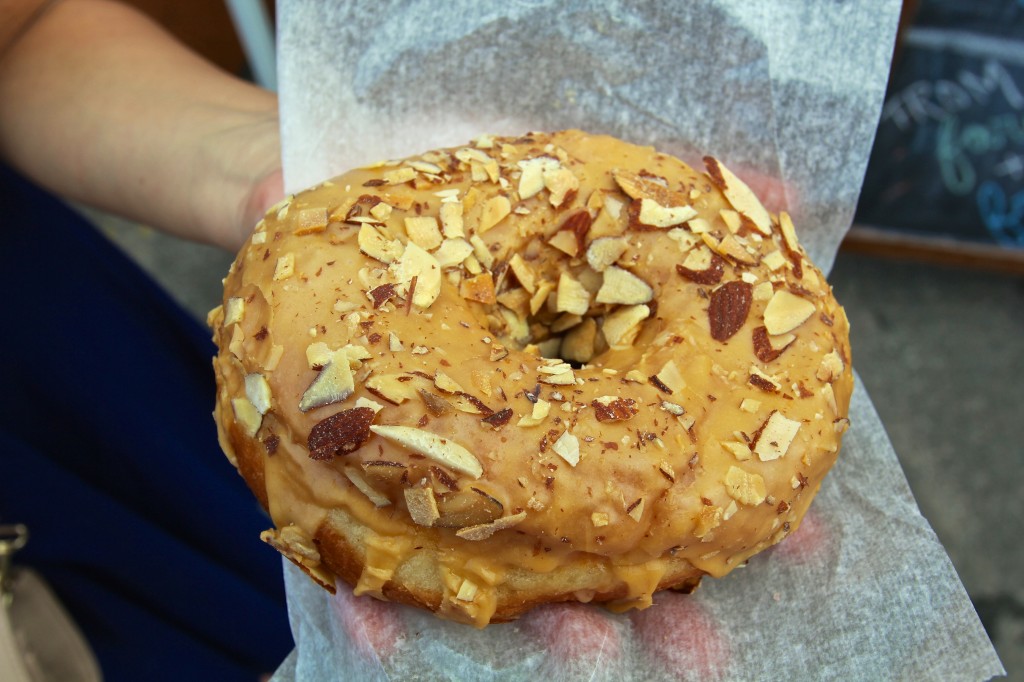 dulche de leche almond donute brooklyn flea smorgasburg