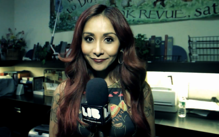 Baby Bumps Book Snooki