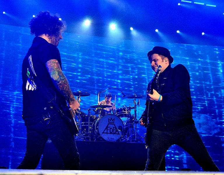 Rock + Rap= The Boys of Zummer Tour