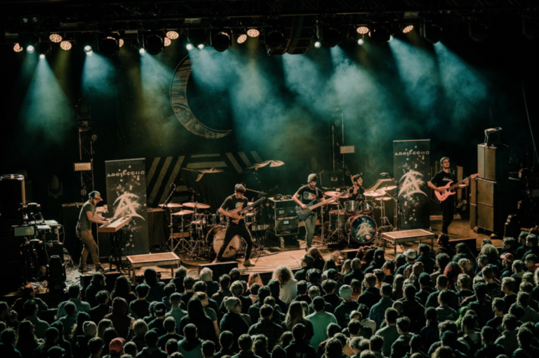 Virtuosos Arch Echo Release “To The Moon”